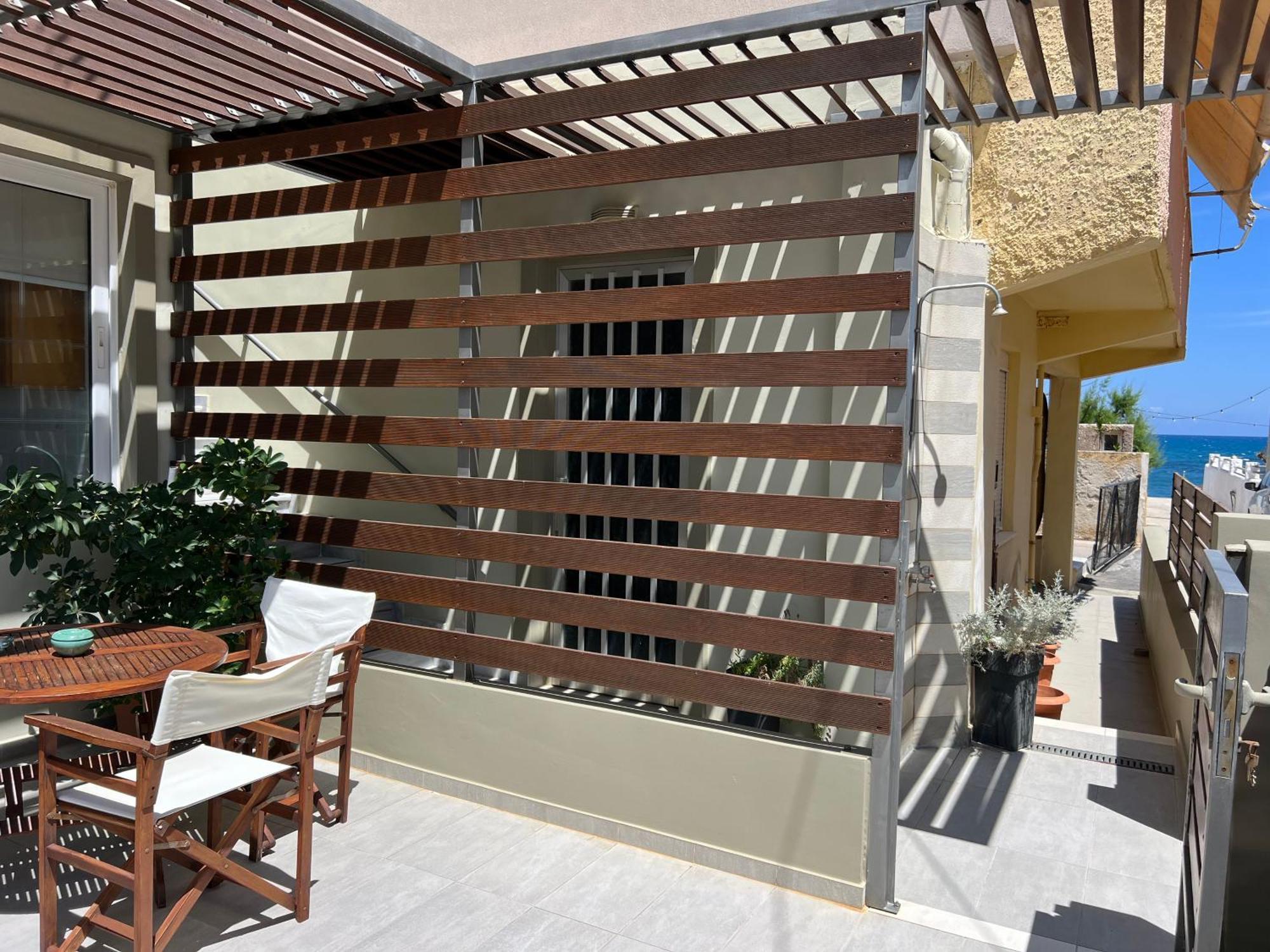 Artemis Rooms Two Steps By The Sea Platanias  Exterior photo