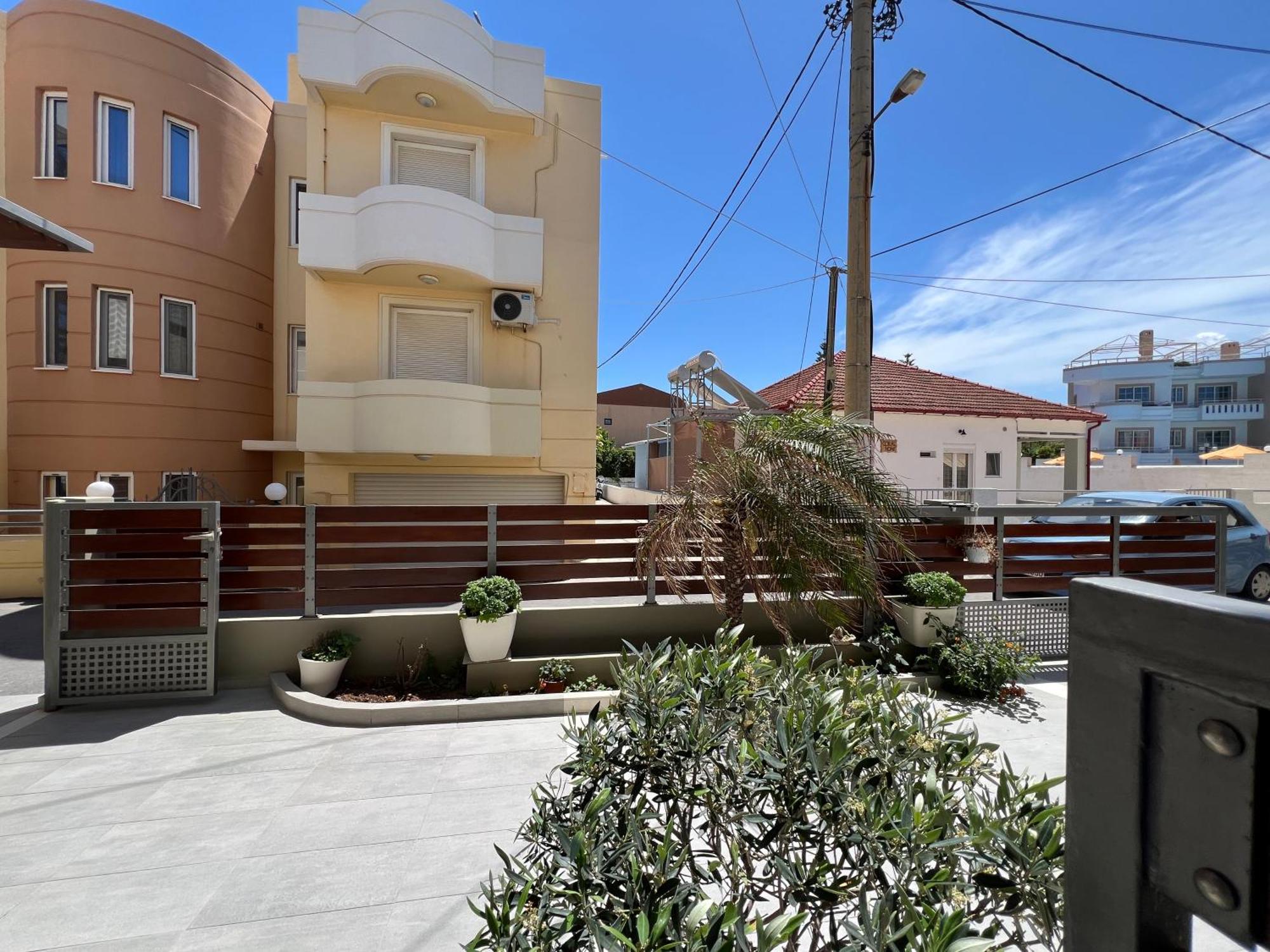 Artemis Rooms Two Steps By The Sea Platanias  Exterior photo