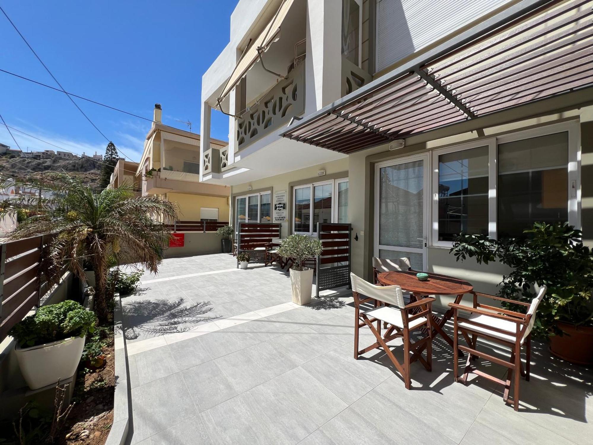 Artemis Rooms Two Steps By The Sea Platanias  Exterior photo