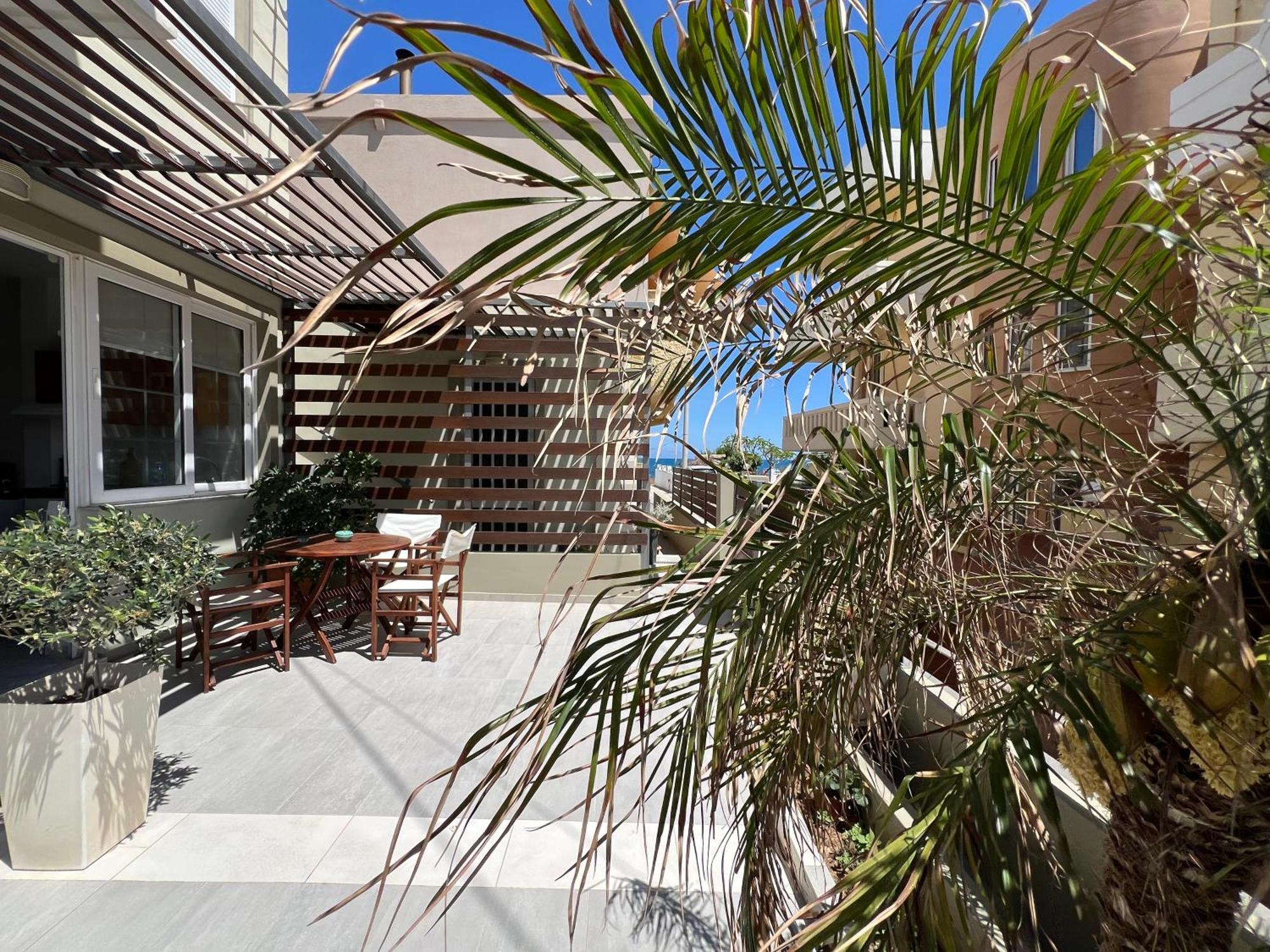 Artemis Rooms Two Steps By The Sea Platanias  Exterior photo
