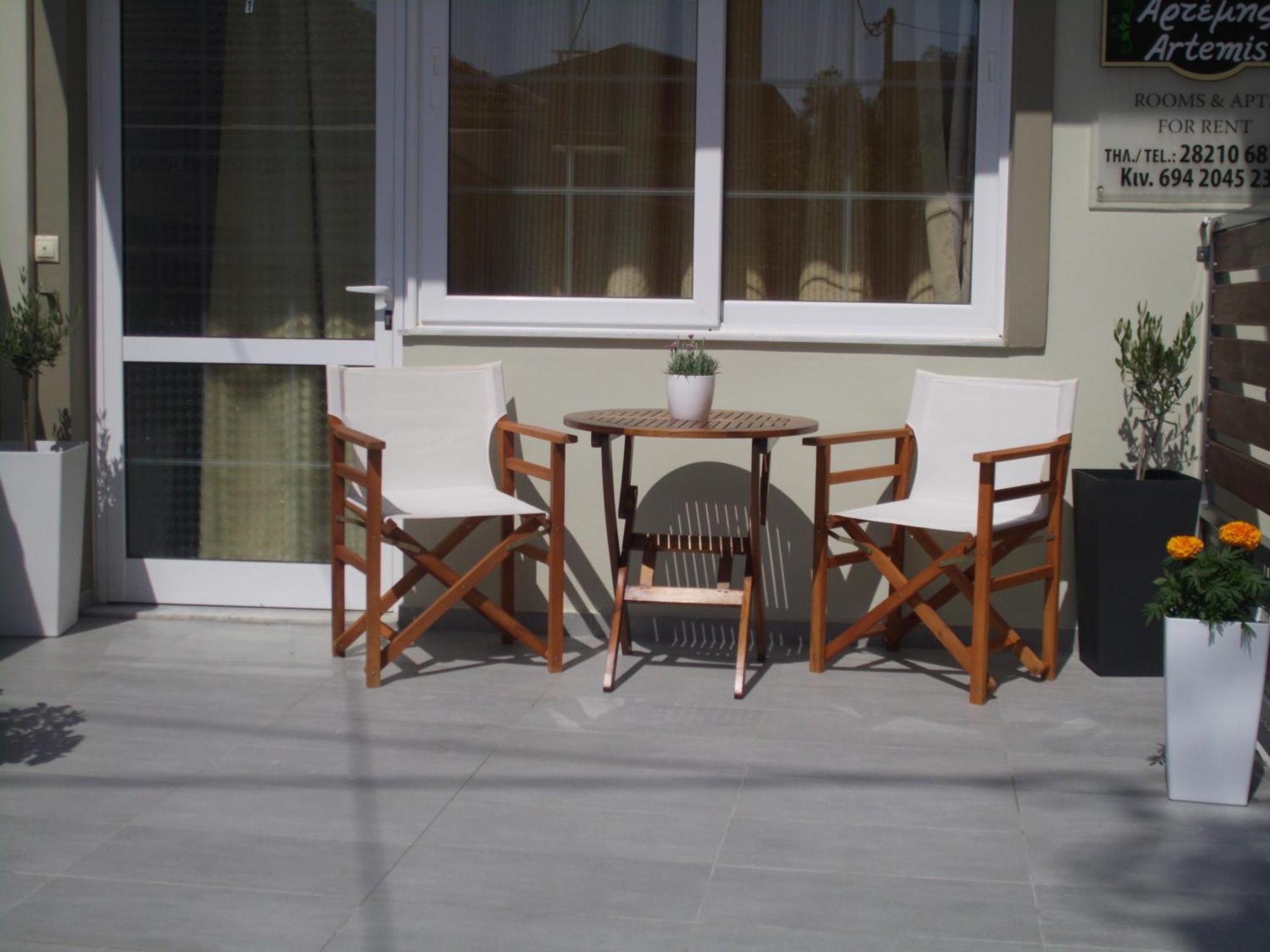 Artemis Rooms Two Steps By The Sea Platanias  Exterior photo