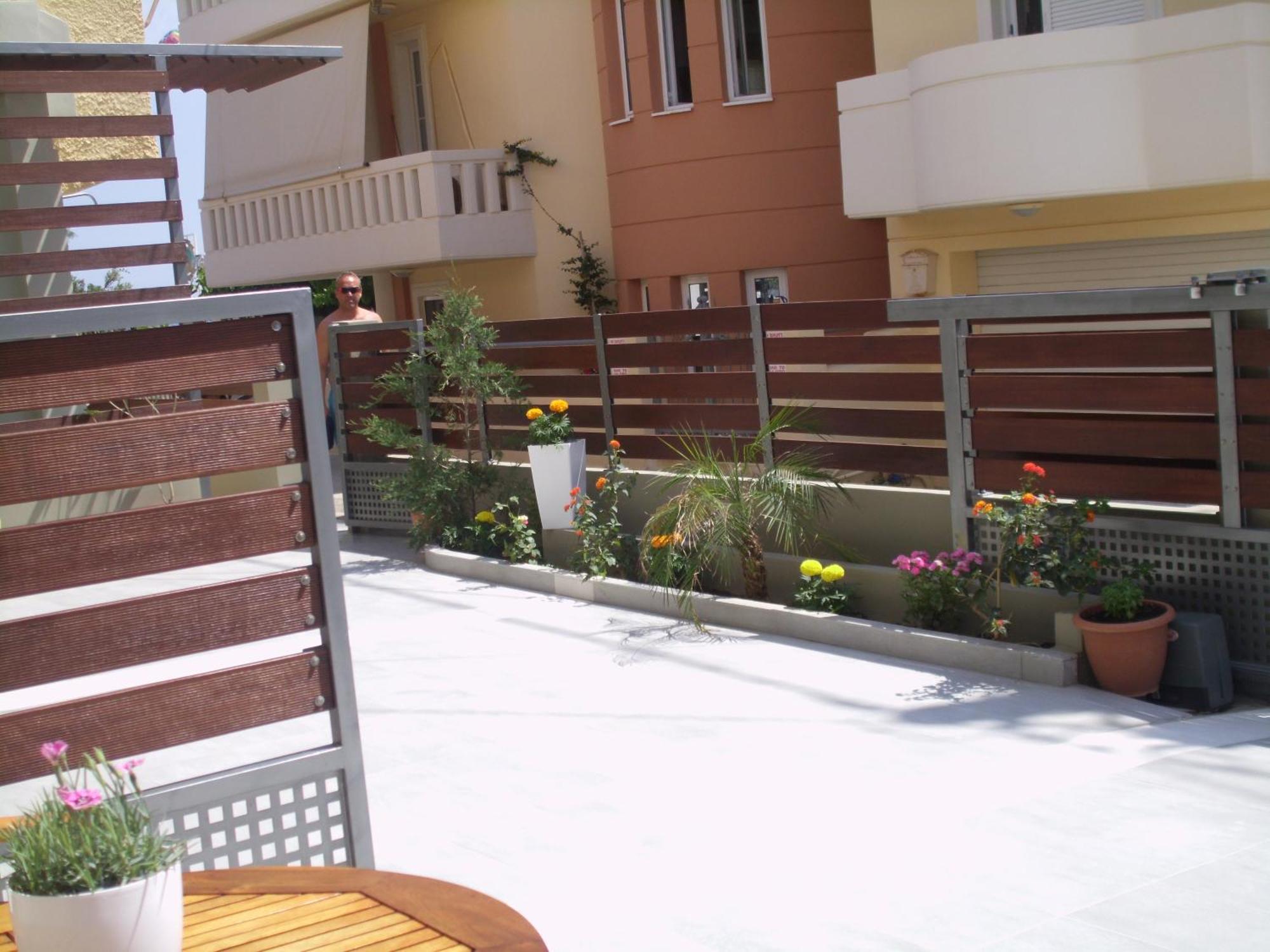 Artemis Rooms Two Steps By The Sea Platanias  Exterior photo