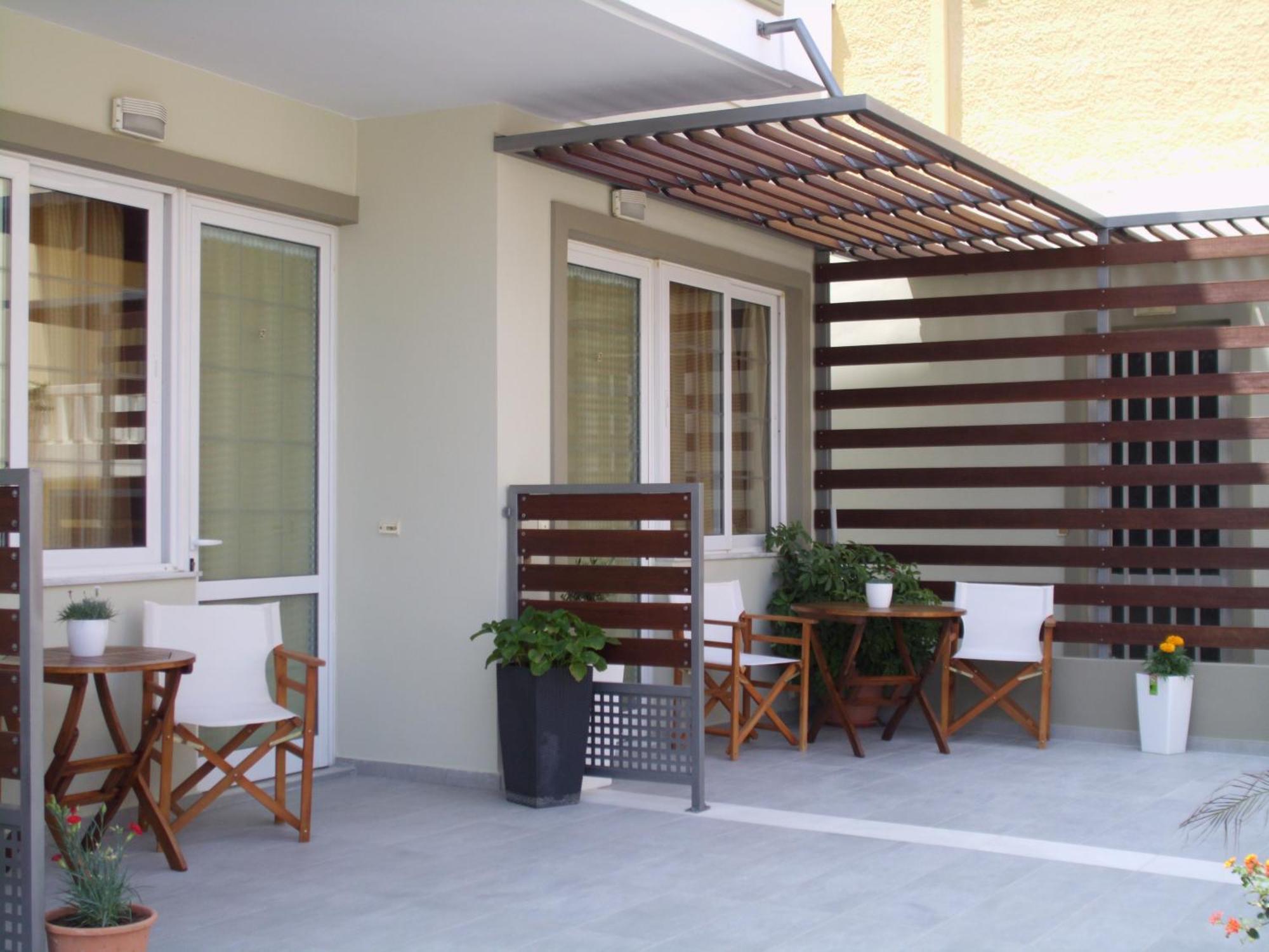 Artemis Rooms Two Steps By The Sea Platanias  Exterior photo